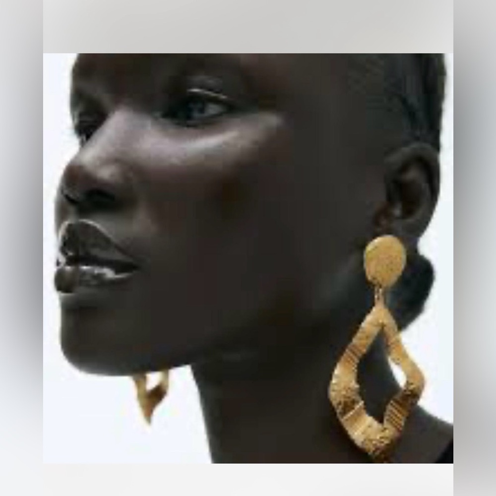 ZARA Hammered Gold textured earrings